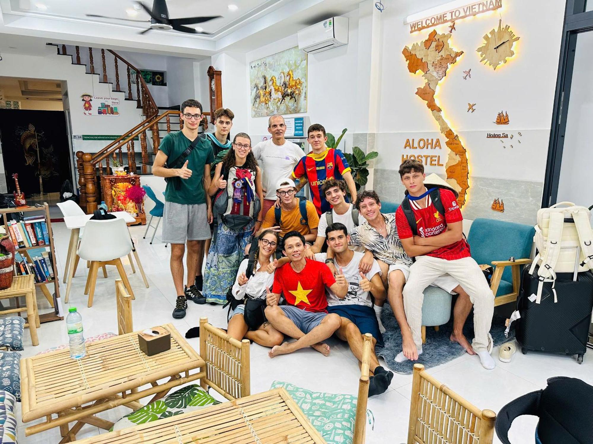 Aloha Saigon Premium Hostel By Local Travel Experts - Newly Opened, Less-Touristy Location, Spacious Rooms, Glass Shower Bathroom, Free Breakfast & Walking Tour Cidade de Ho Chi Minh Exterior foto