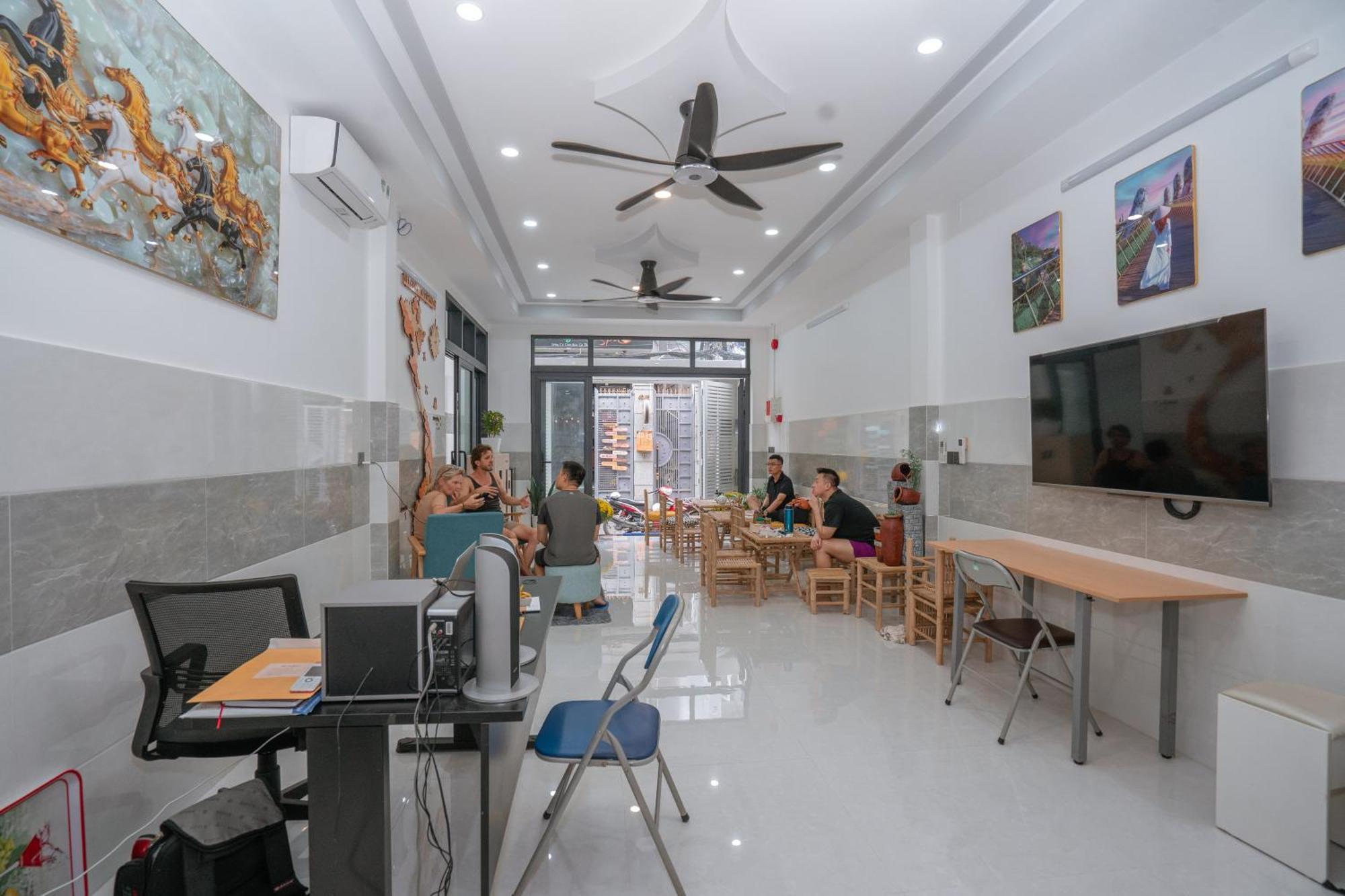 Aloha Saigon Premium Hostel By Local Travel Experts - Newly Opened, Less-Touristy Location, Spacious Rooms, Glass Shower Bathroom, Free Breakfast & Walking Tour Cidade de Ho Chi Minh Exterior foto
